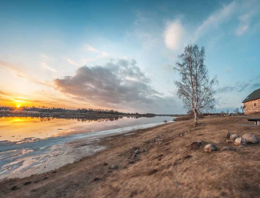 Ainava uz daugavu