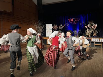 Dienvidlatgales novada bērnu un jauniešu folkloras svētki/skate  “Kas munā pyureņā?